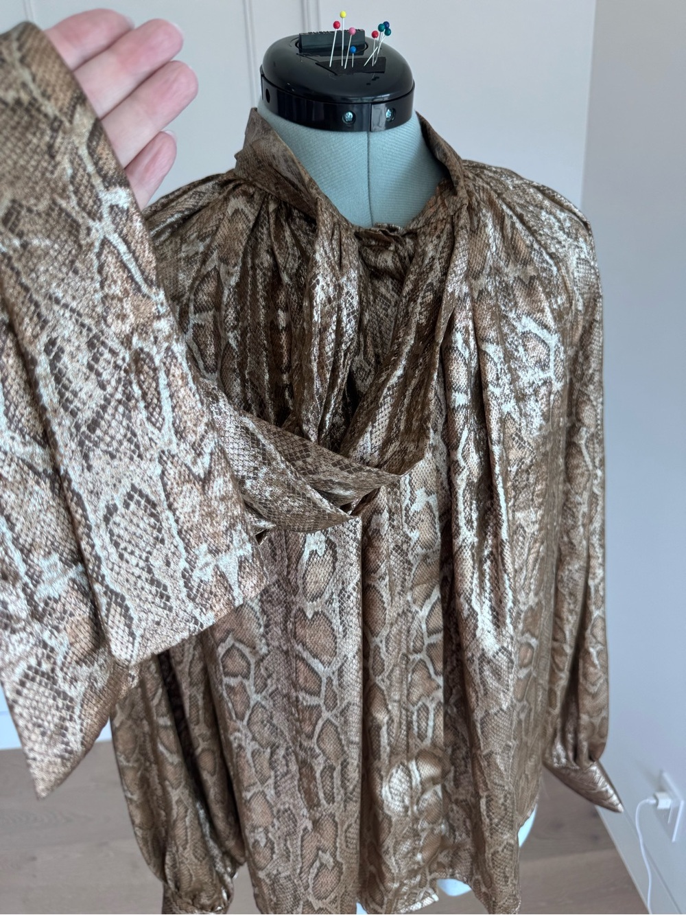 Satin Snake-Print Bow Blouse - Rodeo - Picture 5 of 6